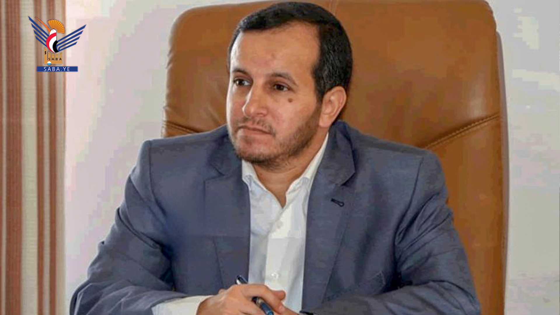 نائب وزير النقل يطالب بتعويض التجار اليمنيين جراء احتراق سفينة الحاويات تسس بيارل
